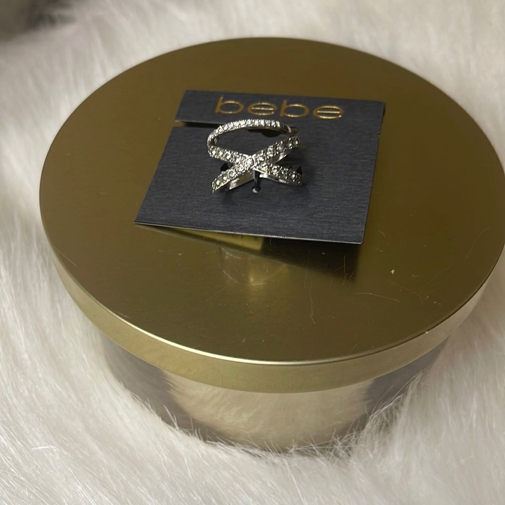 🎉 2/$20 🎉 Bebe | X&O Silver Rhinestone Everyday Ring